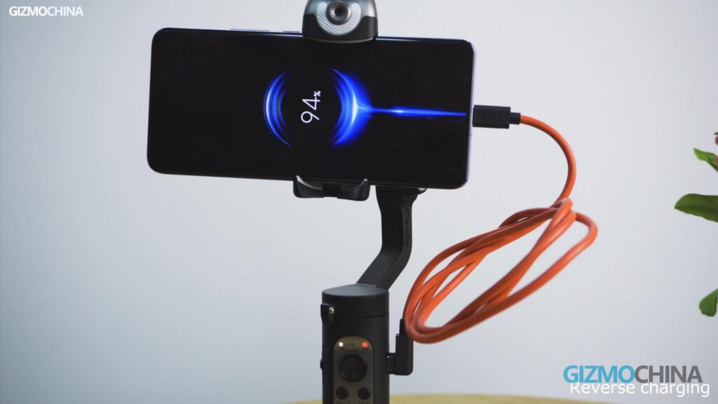 Hohem iSteady V2 Gimbal Review reverse charging