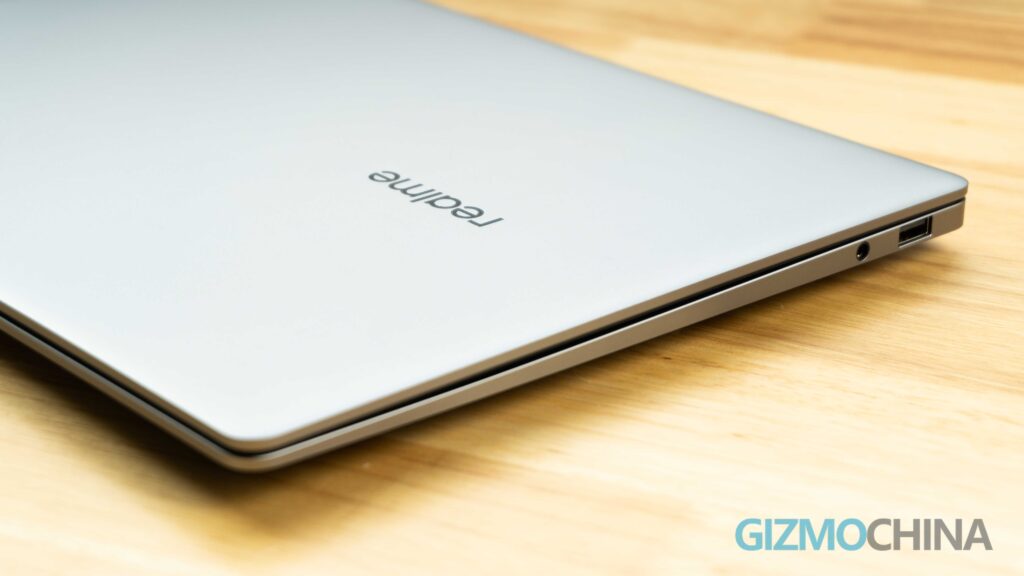 REALME BOOK- ports