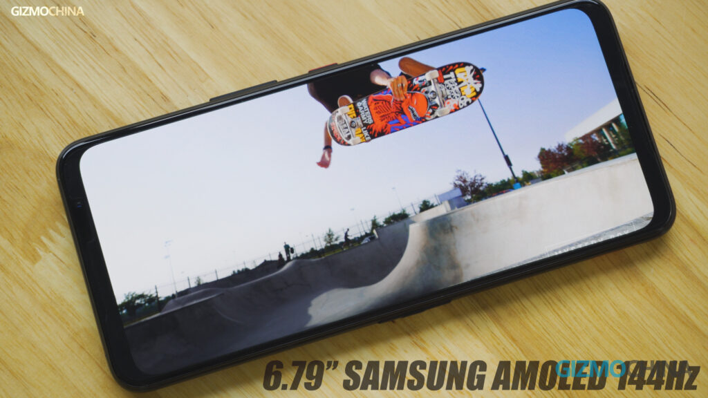 Asus rog phone 5s pro display