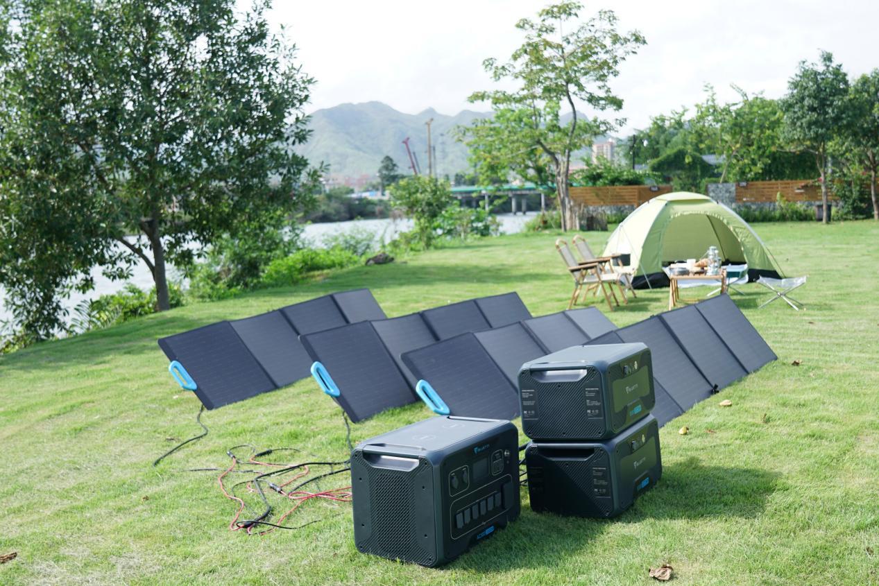Bluetti PV120 and PV200 portable solar panels launched with 200W and 120W  capacity, respectively - Gizmochina