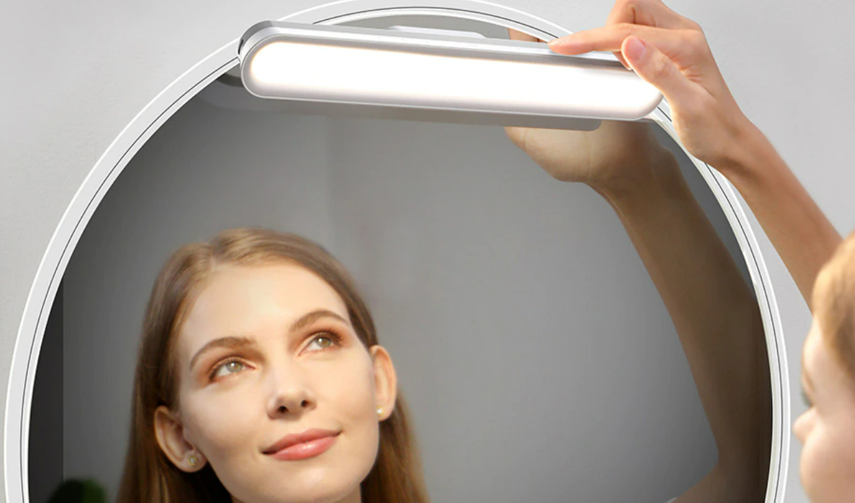 Baseus Dimmable Auto- adsorption Desk Light