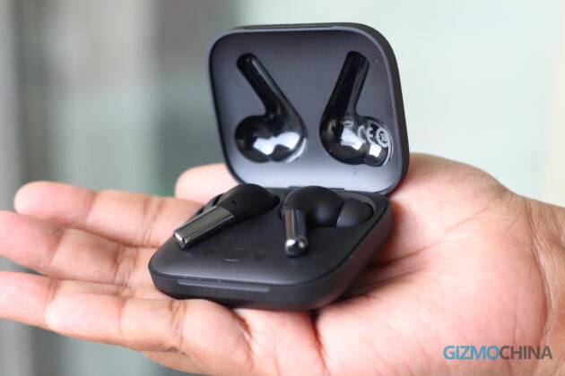 OnePlus Buds Pro Review Case design