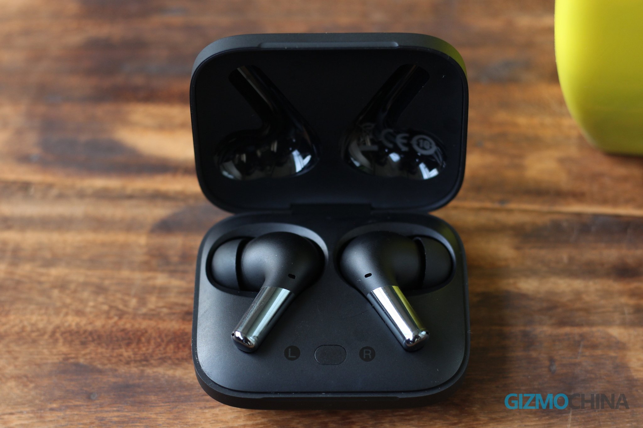 OnePlus Buds Pro Review Earbuds Case