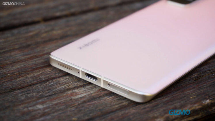 Xiaomi CIVI review USB alignment