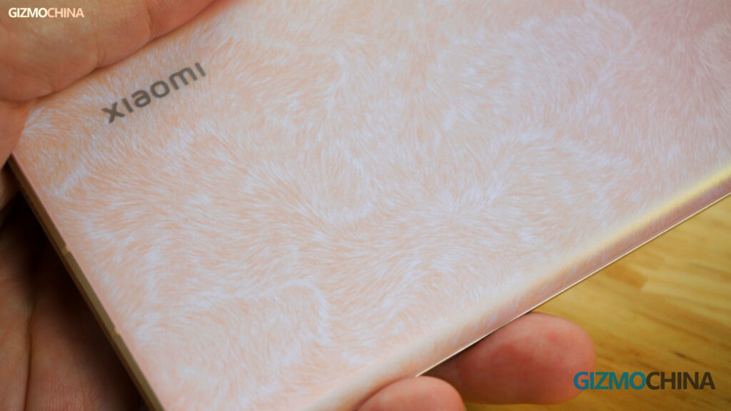 Xiaomi CIVI review back texture