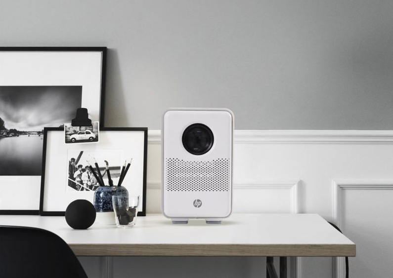 HP Projector CC200 bundled with an 84inch screen and Roku Express