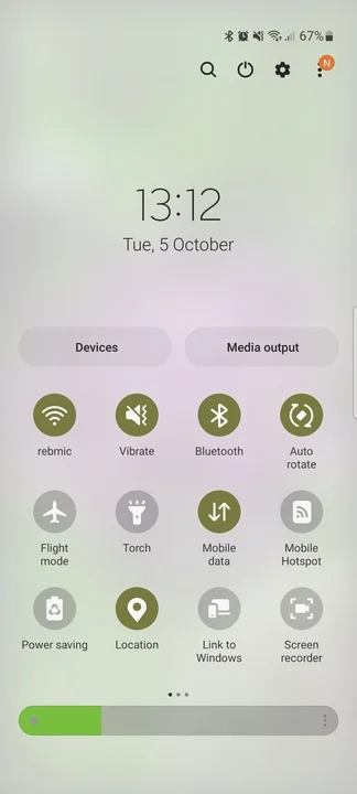 Samsung brings Material You colors to One UI beta 2 Samsung brings Material You colors to One UI beta 2