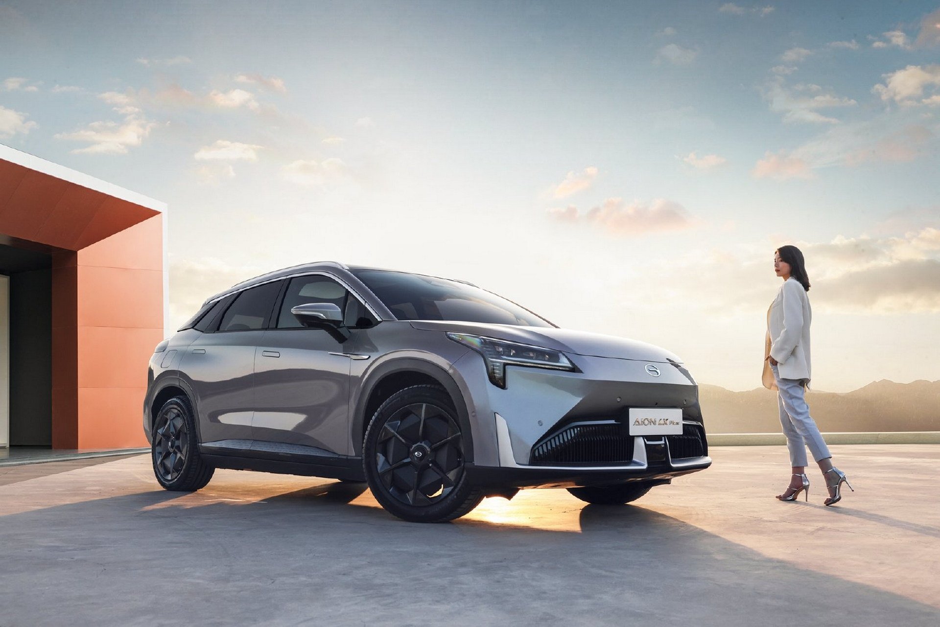 GAC Aion LX Plus electric SUV goes on sale in China, with 1,008km max