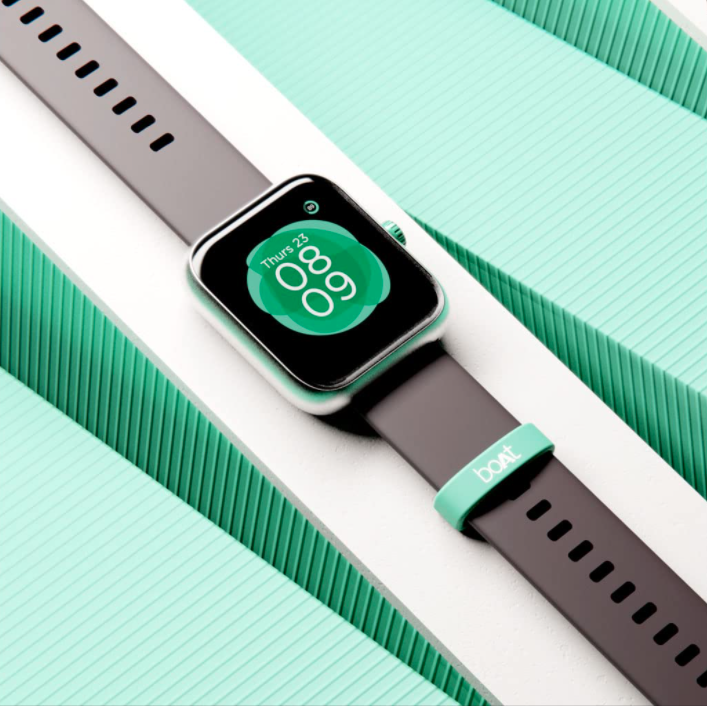 BoAt Watch Mystiq