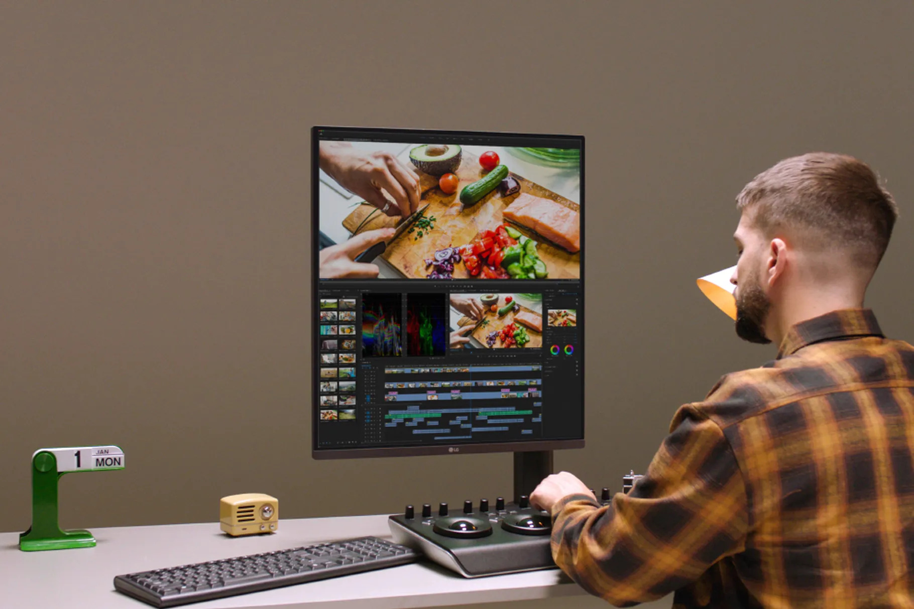LG DualUp Monitor