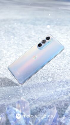 Moto Edge X30