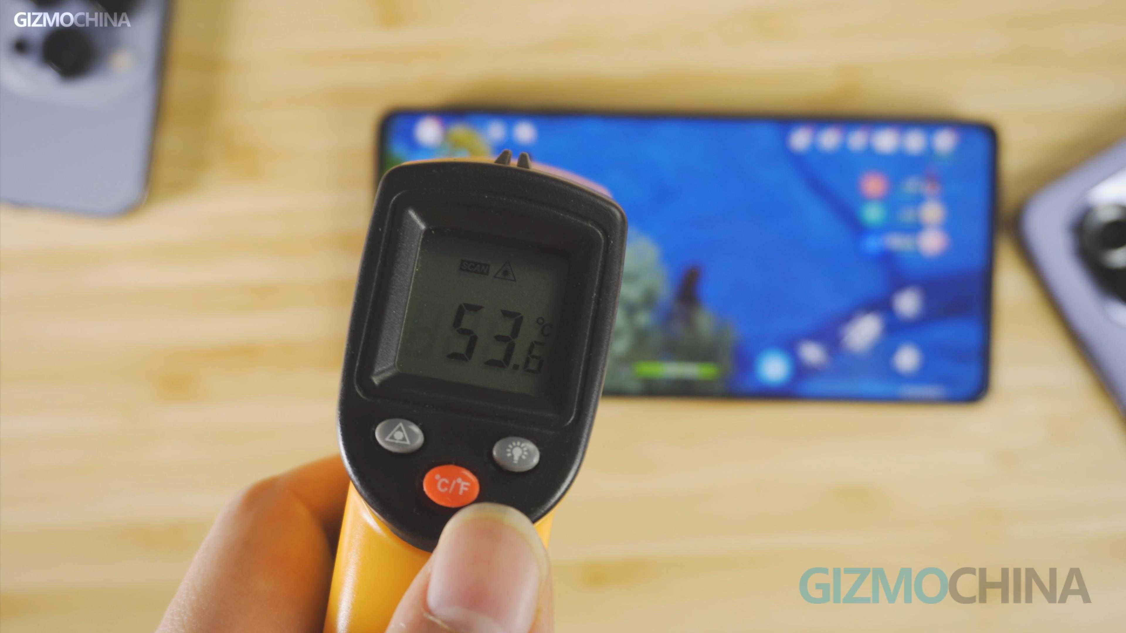 Snapdragon 8 Gen1 on Moto Edge X30 Performance Review heating