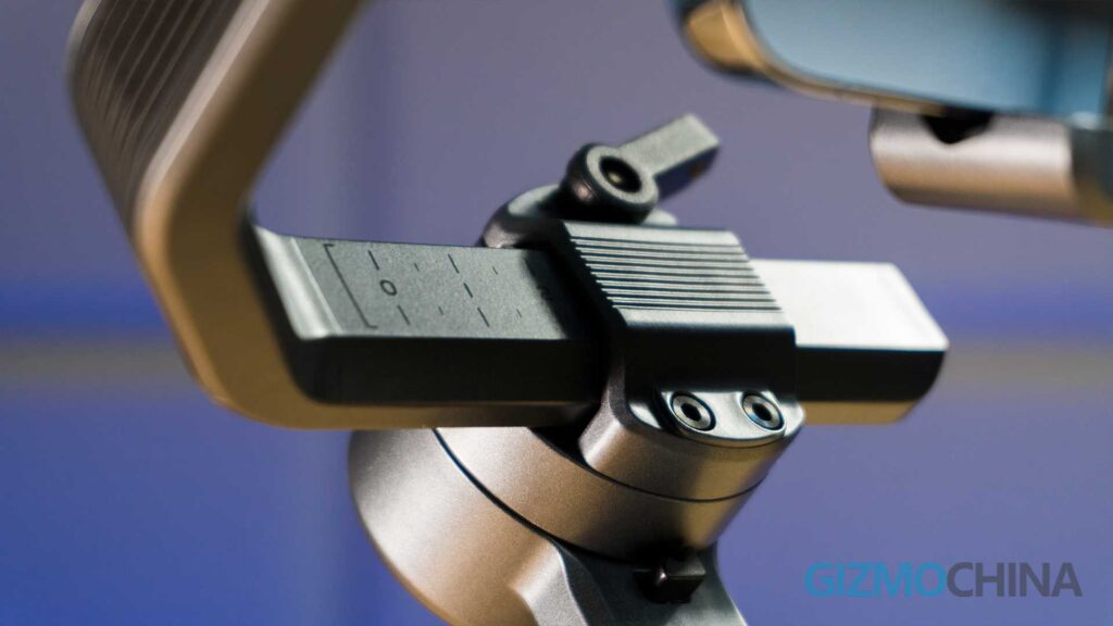 ZHIYUN SMOOTH 5 Review locking mechanism
