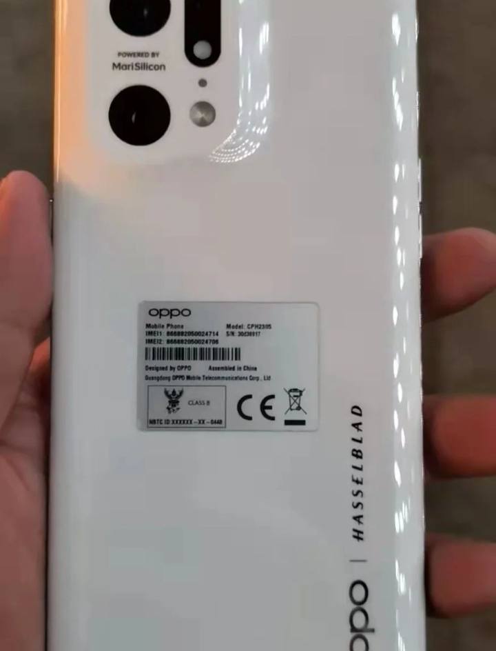 OPPO Find X5 Pro live shot 2