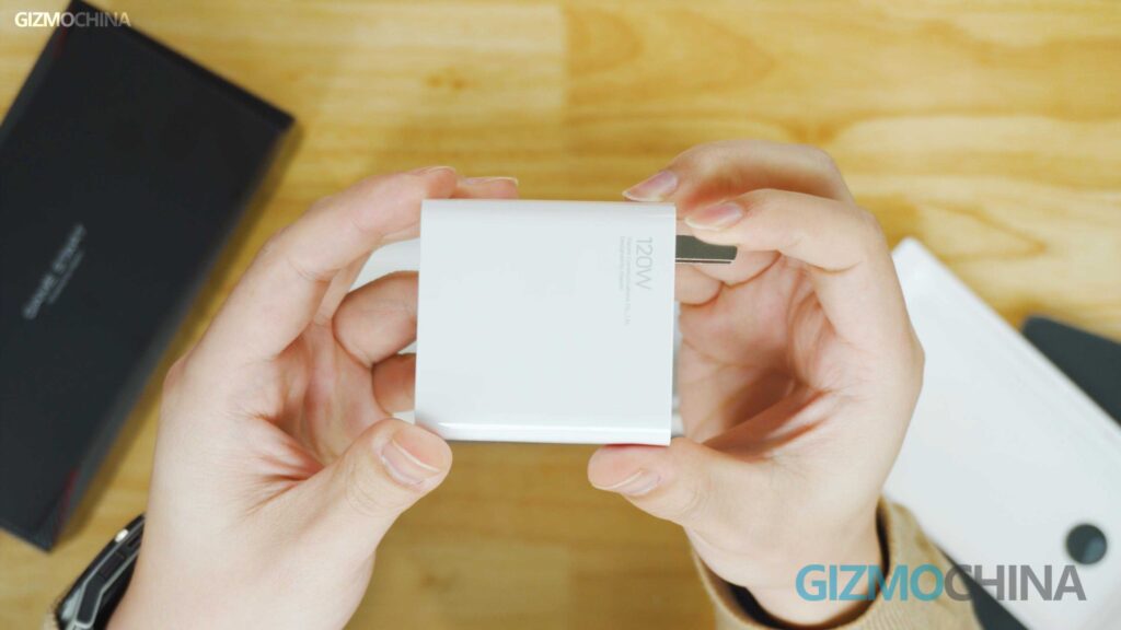 REDMI K50G hands-on 120W charger