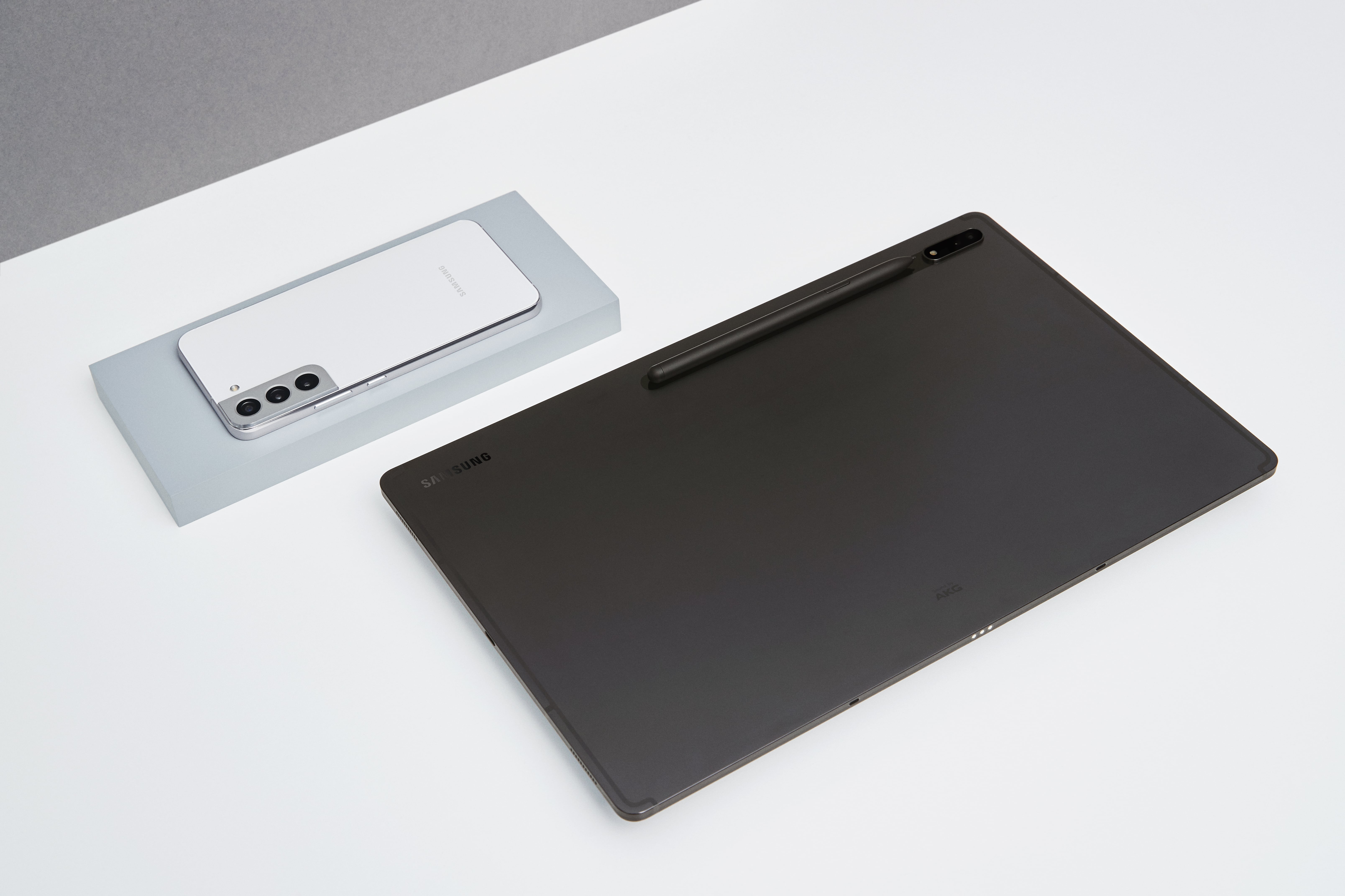 Samsung Galaxy S22, Galaxy Tab S8 use armor aluminum and Gorilla Glass