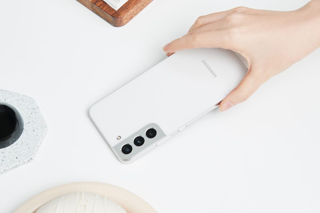 Samsung Galaxy S22 Plus Phantom White