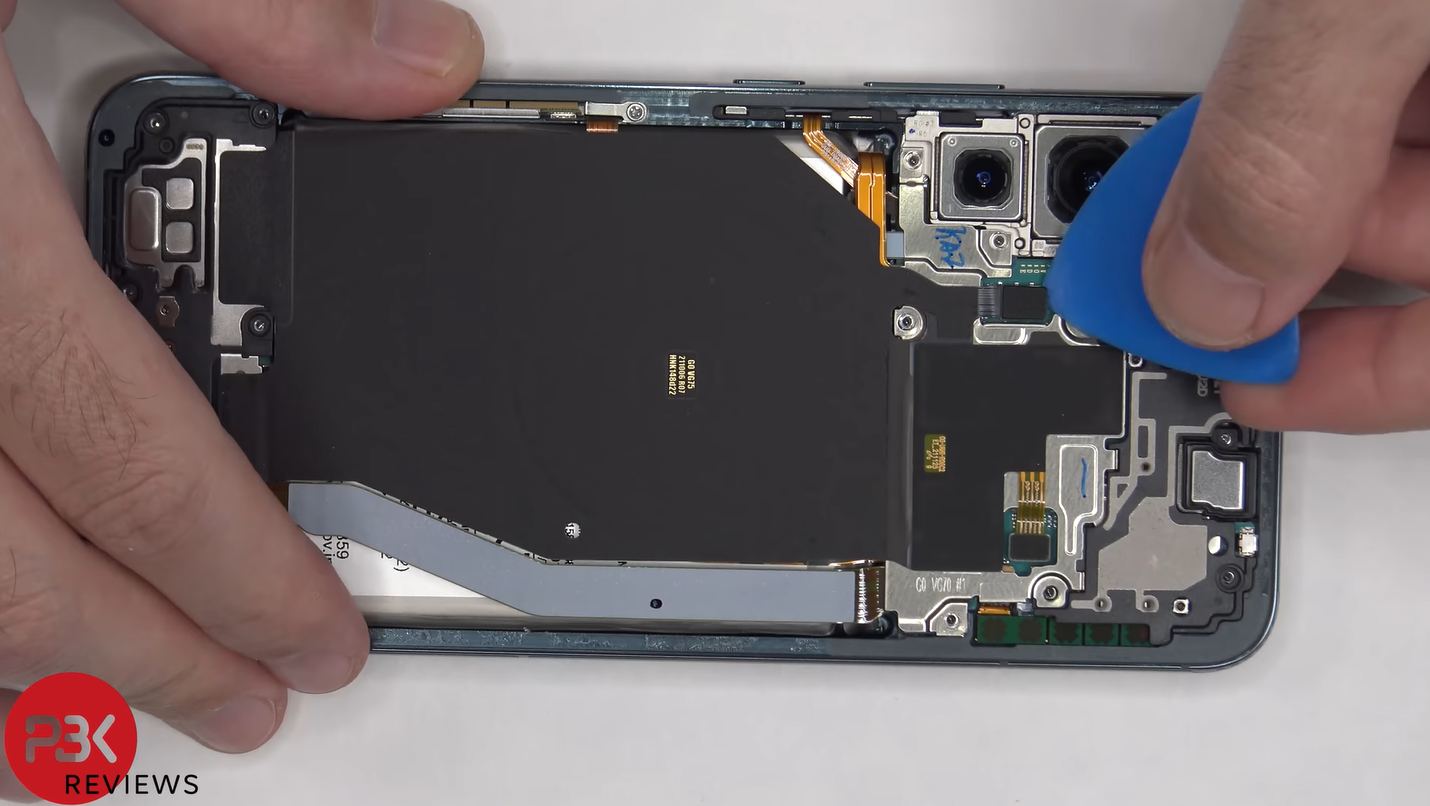 Флагман Samsung Galaxy S22 уличили в плохой ремонтопригодности - Ferra.ru