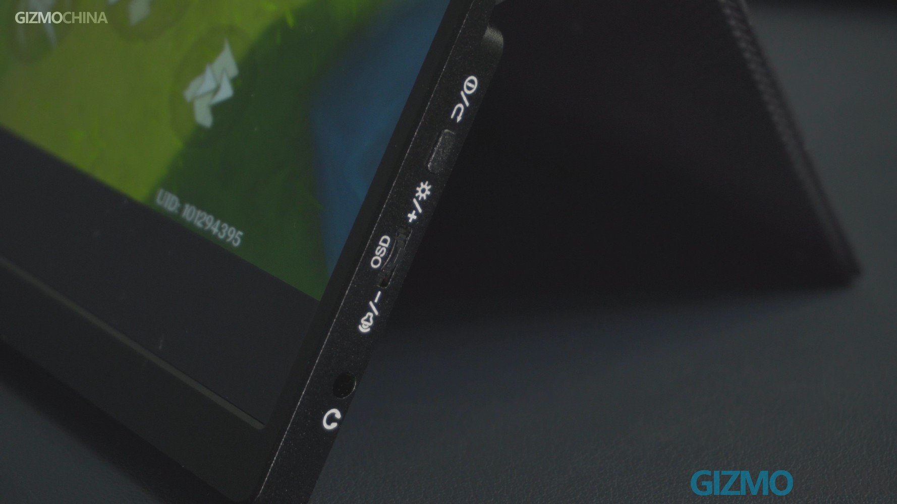 Arzopa A1 Gamut Slim Portable Monitor Review Give your devices one