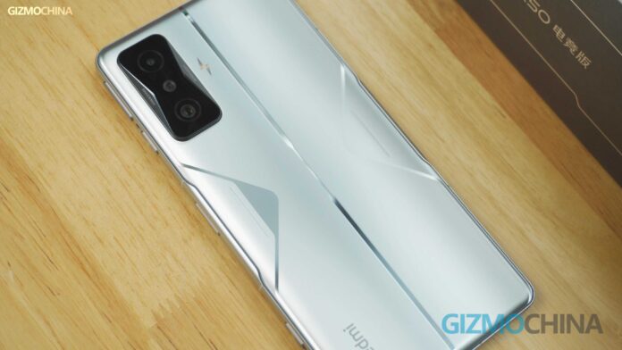 POCO F4 GT