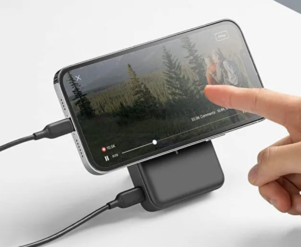 إطلاق بطارية Anker 633 MagSafe بسعة مذهلة تشحن هاتف آيفون مرتين! 2 Anker 633 MagSafe battery with a 10,000mAh capacity launched for $80 - Gizmochina