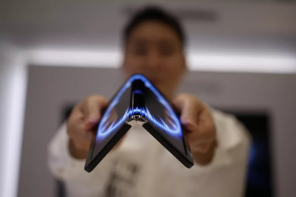 lg foldable 360 degree