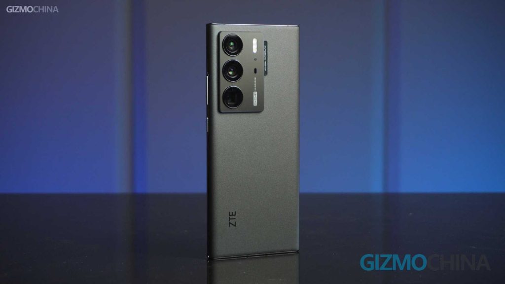 AXON 40 Ultra featured 22