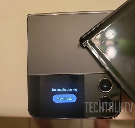 Samsung Galaxy Z Flip 4 hands-on images by TechTalkTV