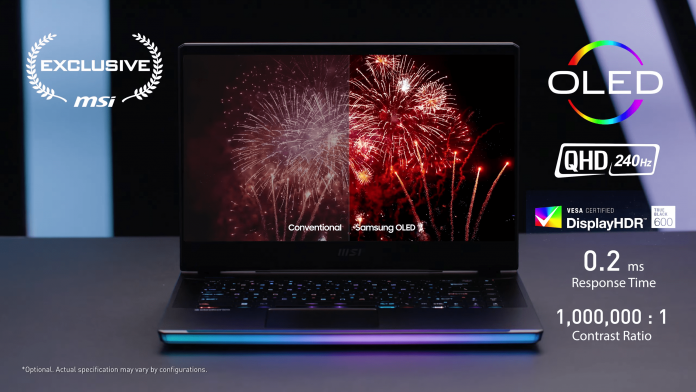 紫青の背景に MSI Raider GE67 HX ラップトップ。
