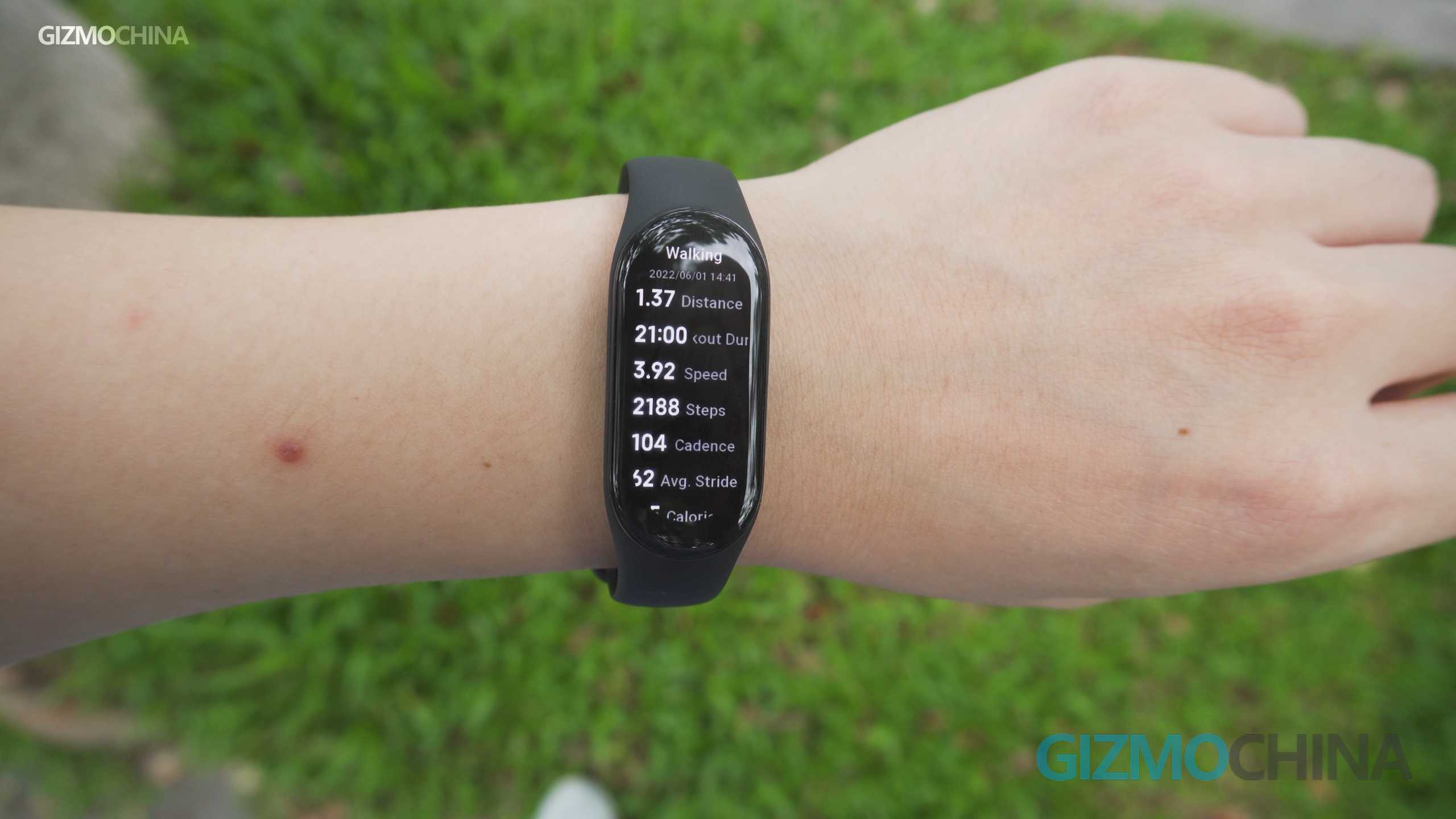 Mi band sales small wrist