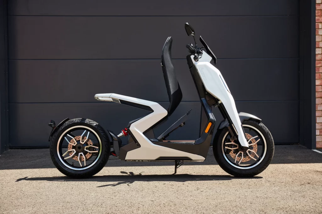 Zapp i300 electric scooter