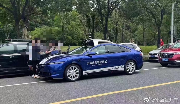 Enumerar trono carga Xiaomi's Self-Driving Test Car Spotted with a Lidar Sensor on the Roof -  Gizmochina