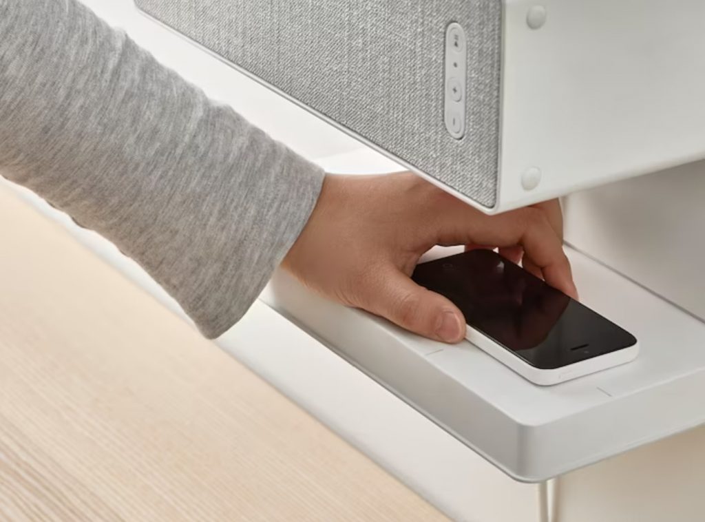 IKEA SYMFONISK shelf with a wireless charger