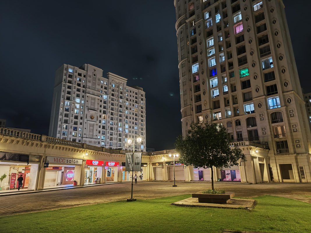 OPPO Reno 5G main camera in low-light