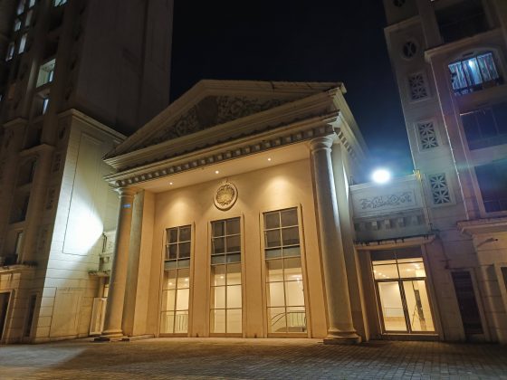 OPPO Reno 8 5G main camera in low-light