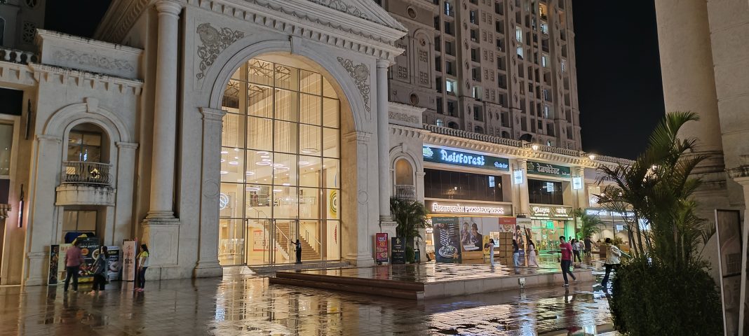 OPPO Reno 8 5G main camera in low-light (!6:9)