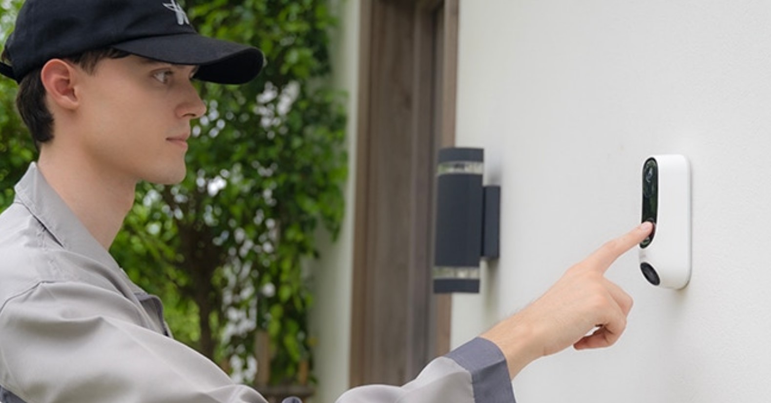 Lindo Dual Cam Video Doorbell