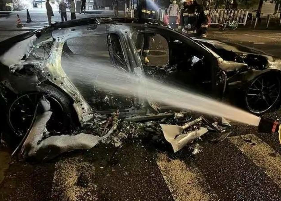 Porsche Taycan EV catches Fire in China, Driver Burned to Death
