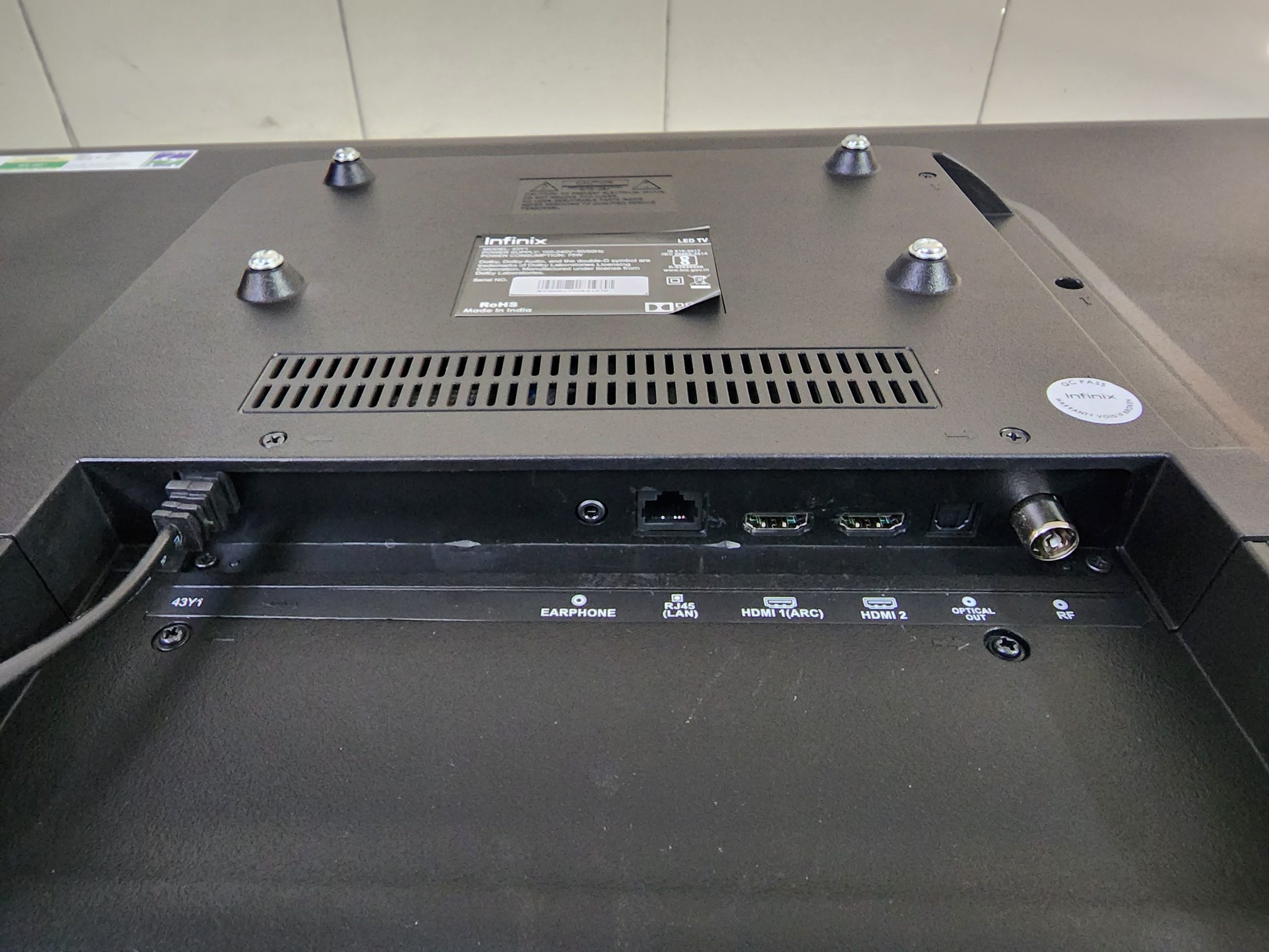 Televisor inteligente Infinix 43Y1