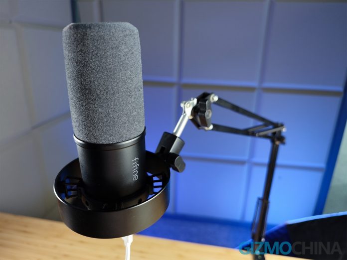 Fifine K688 USB/XLR DYNAMIC MICROPHONE Review It is anyone’s mic