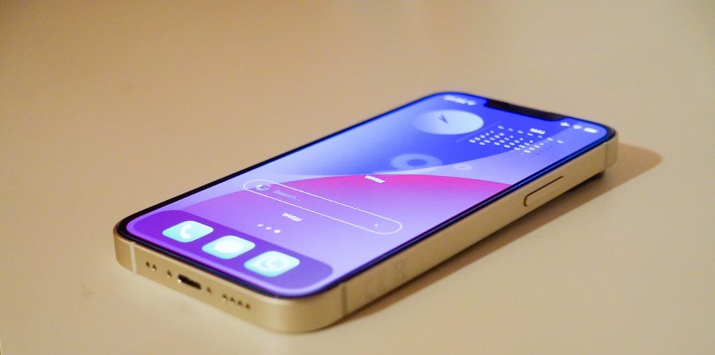 compact phone with good camera