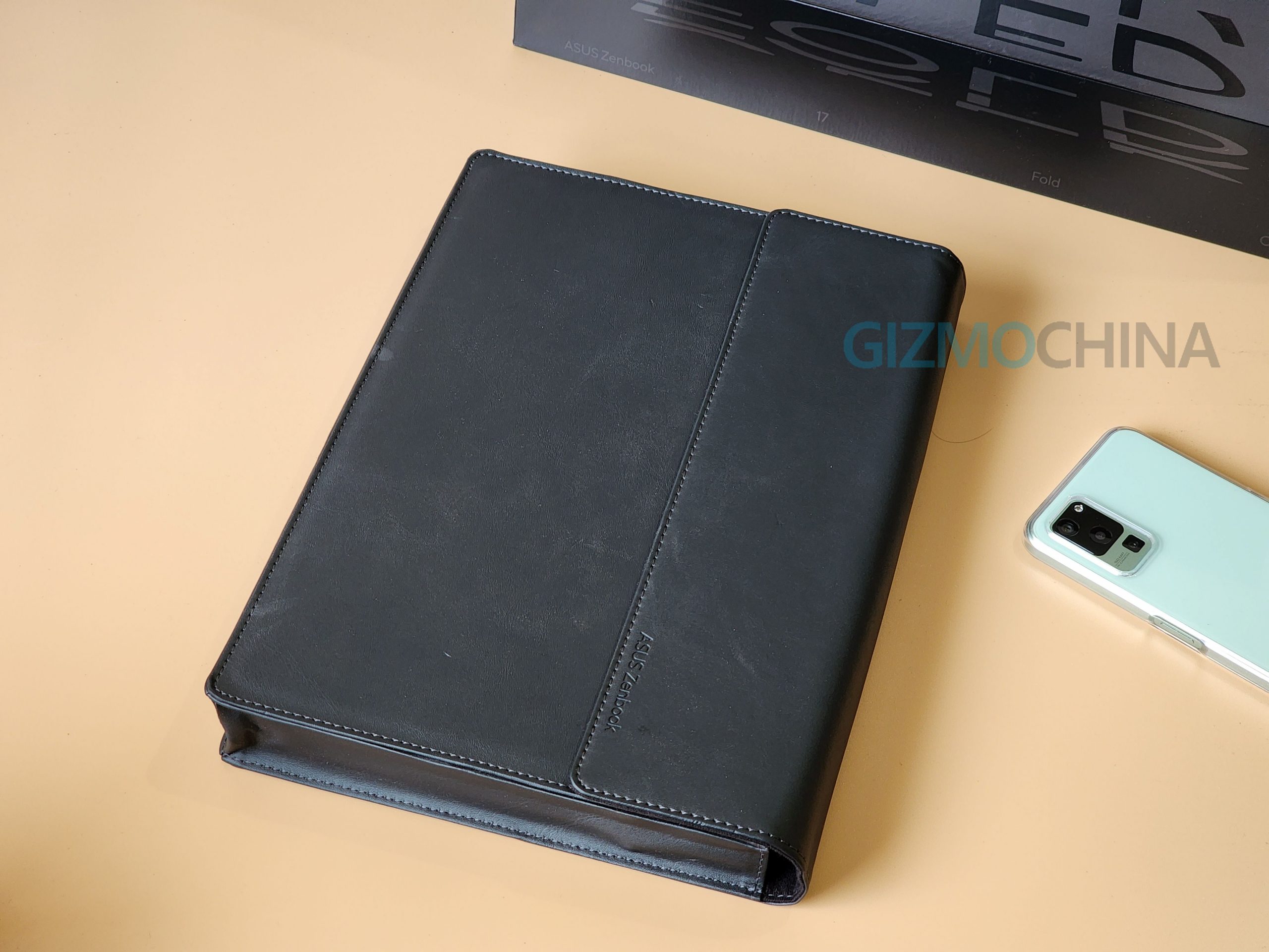 Asus Zenbook 17 Fold OLED