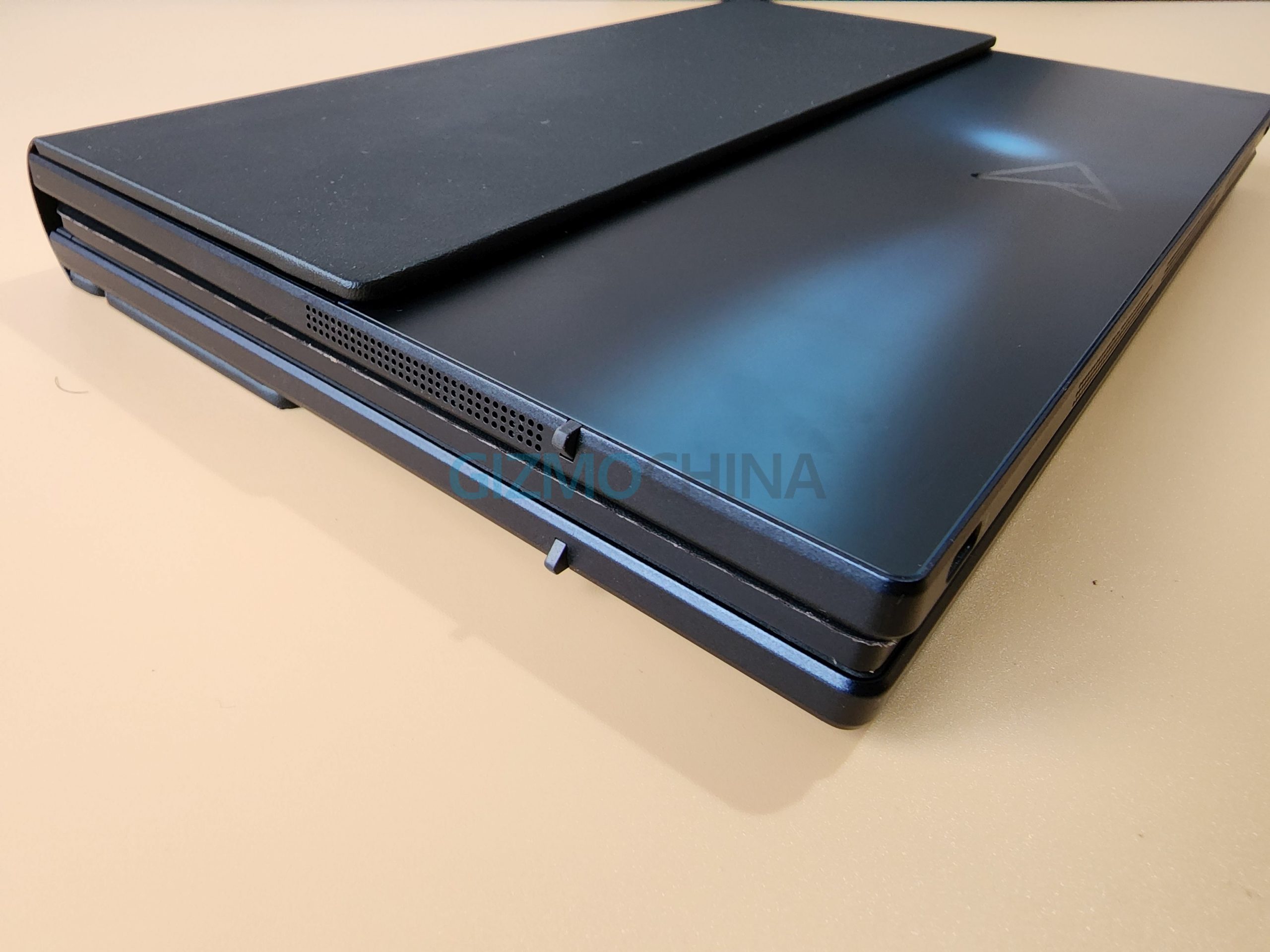 Asus Zenbook 17 Fold OLED