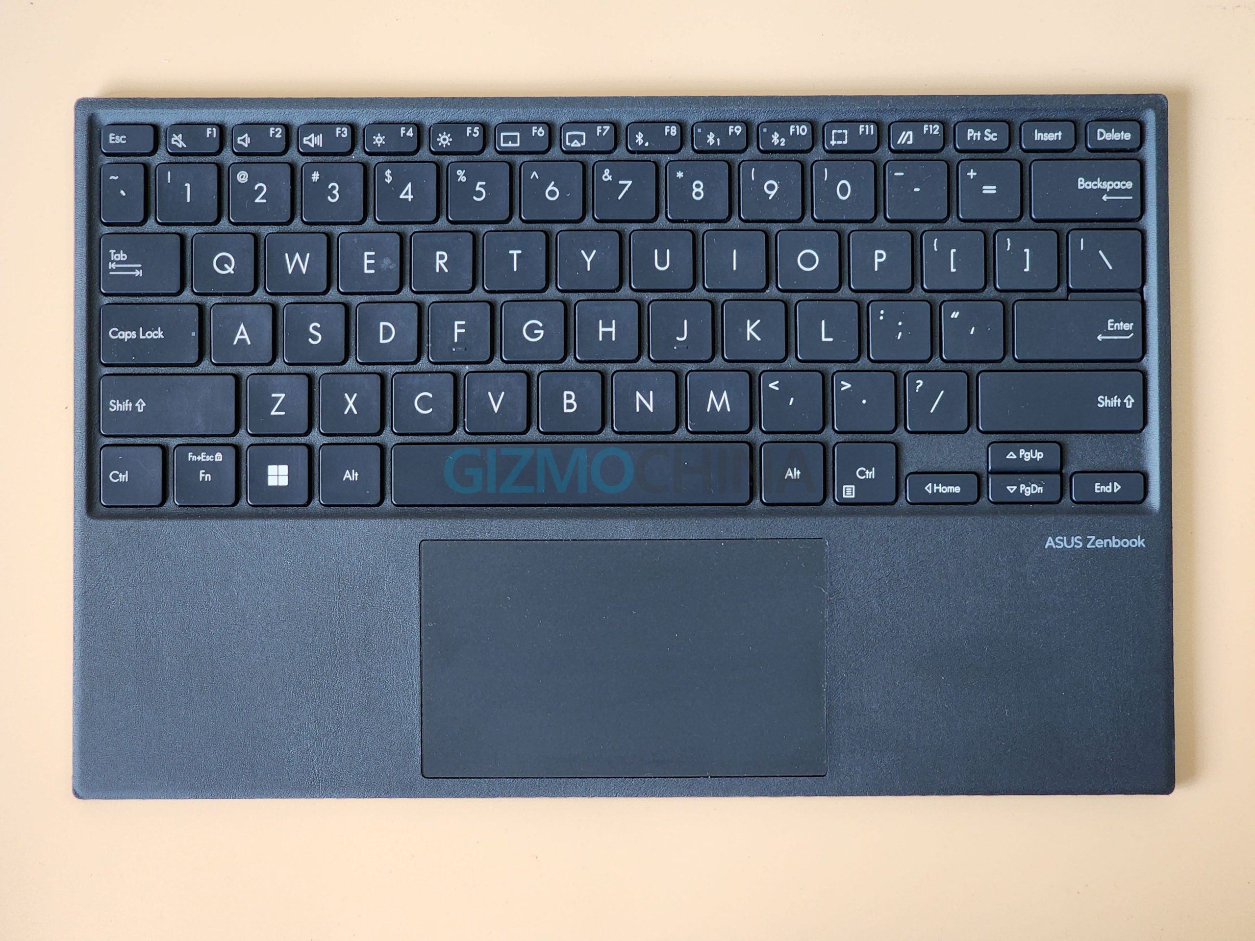 Asus Zenbook 17 Fold OLED