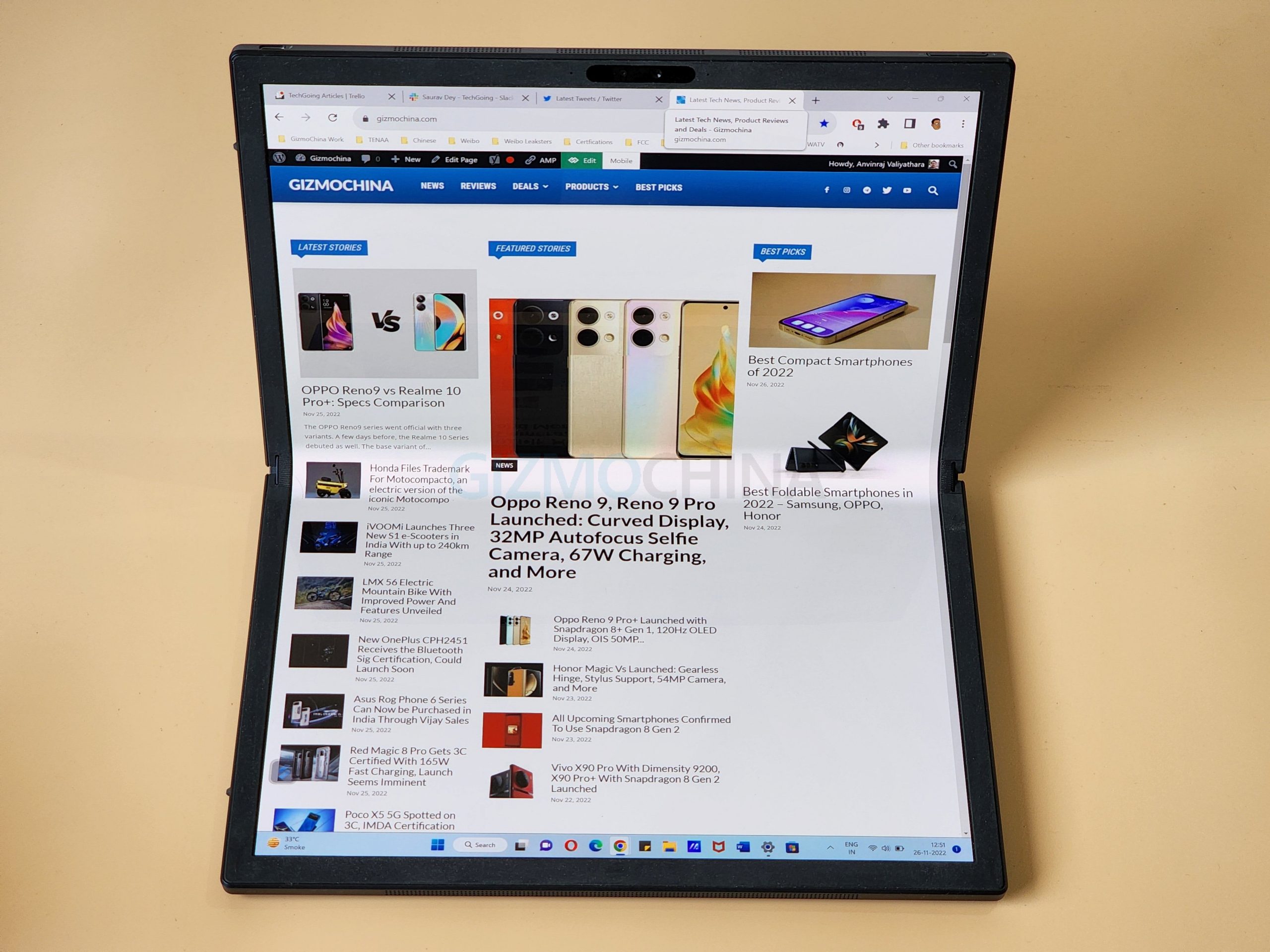 Asus Zenbook 17 Fold OLEDz