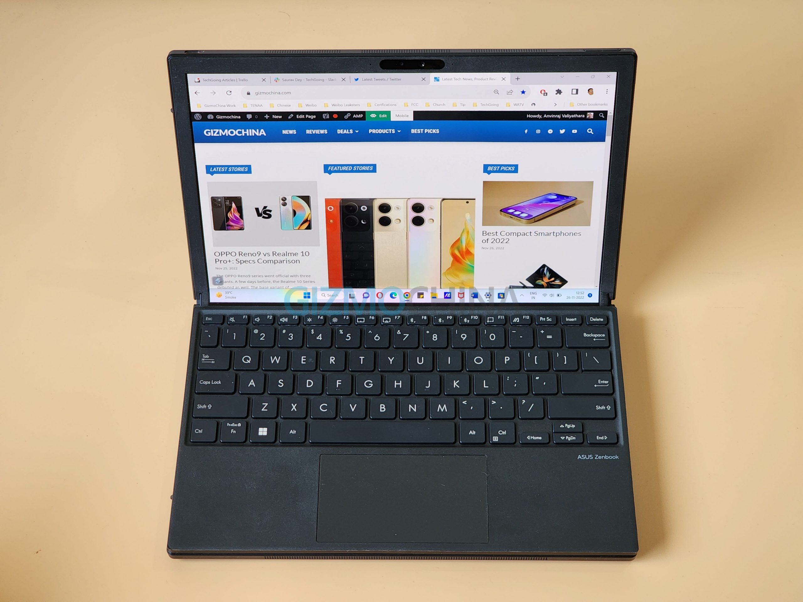 Asus Zenbook 17 Fold OLED