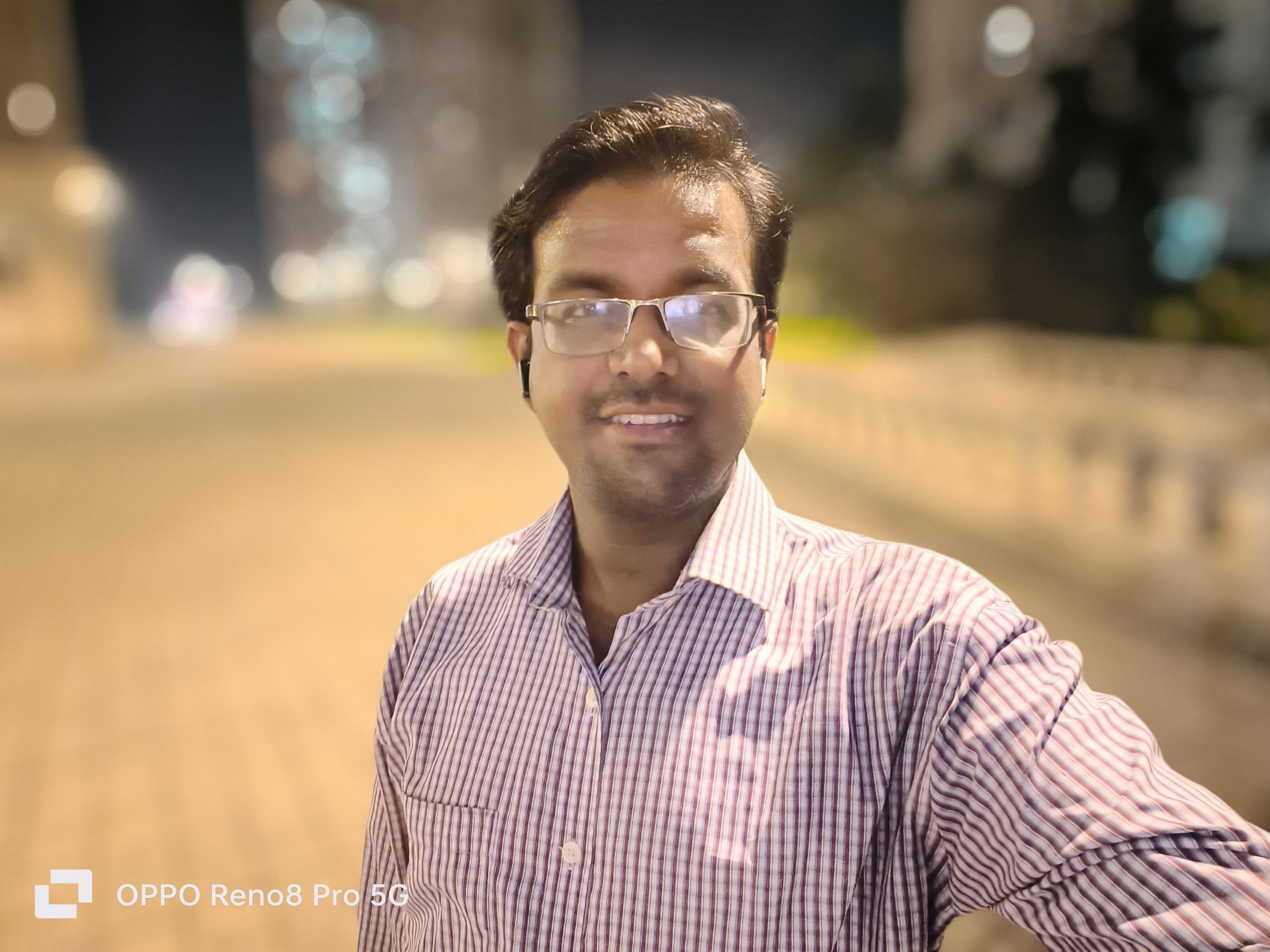 OPPO Reno 8 Pro regular night selfie portrait