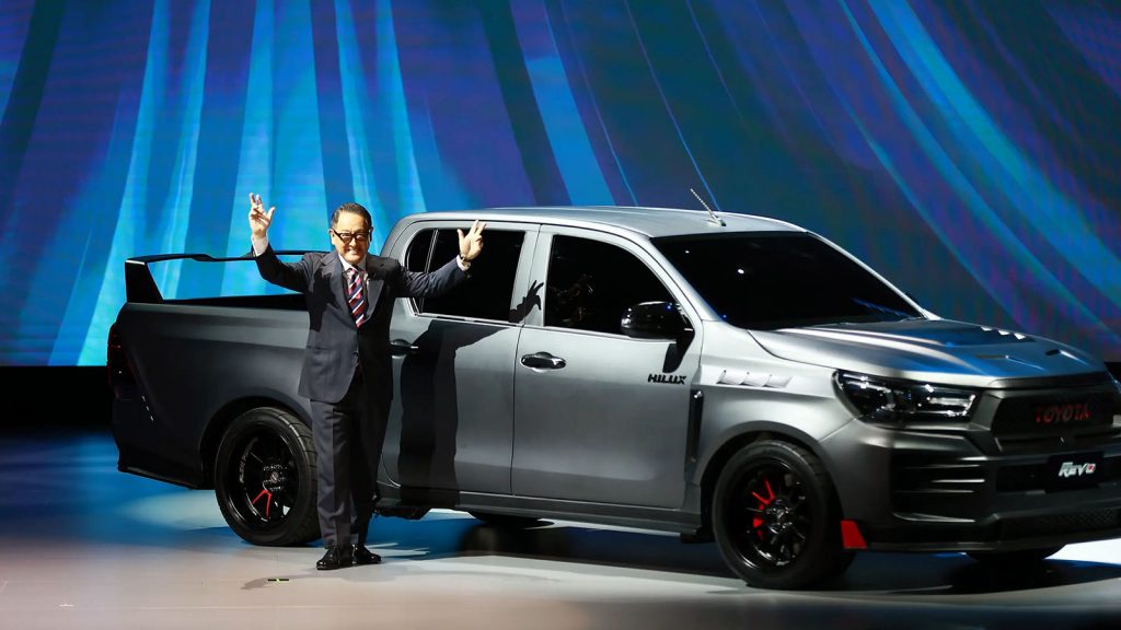Toyota Hilux RevoBEV9