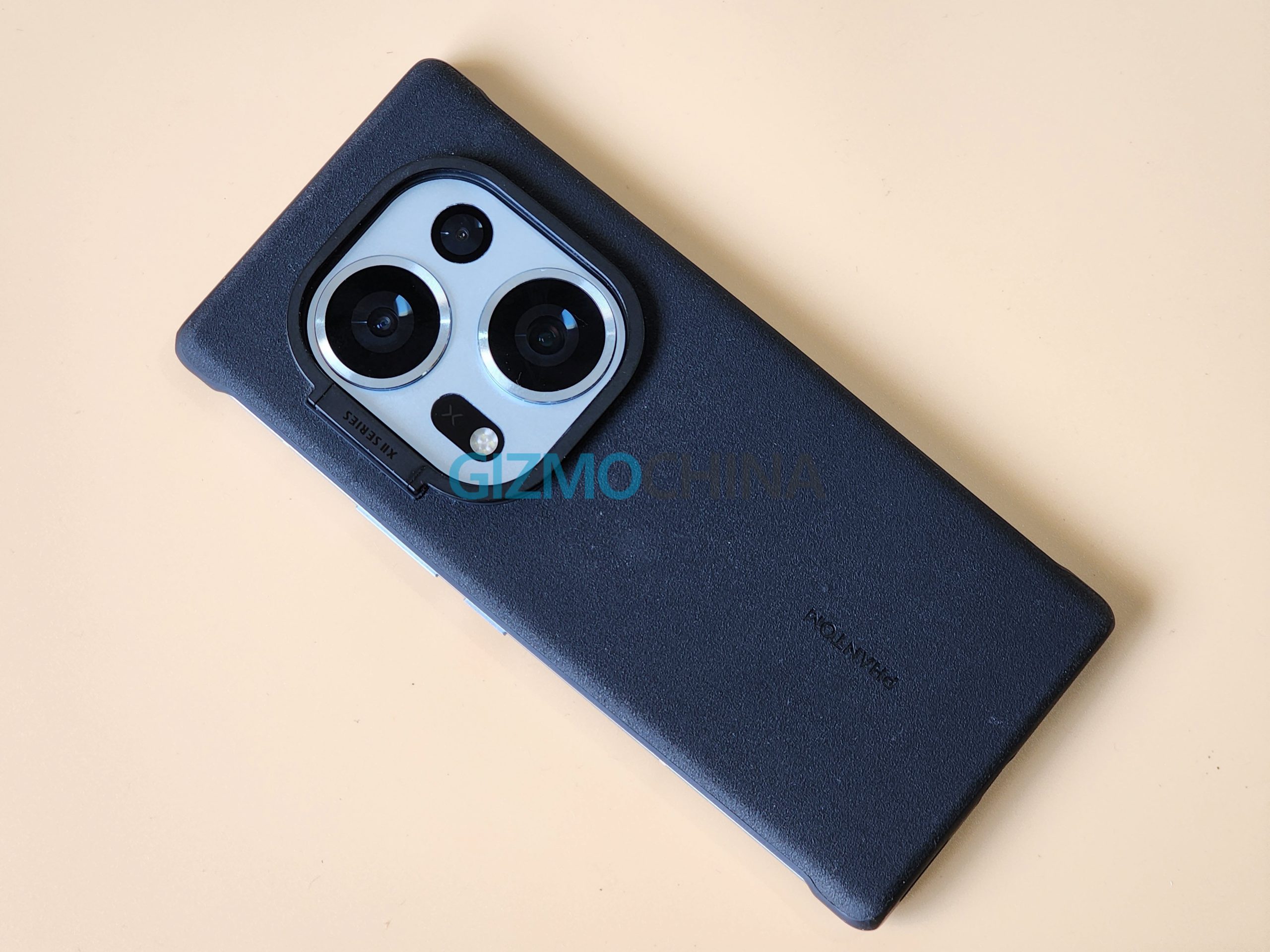 Tecno Phantom X2 5G with kickstand case