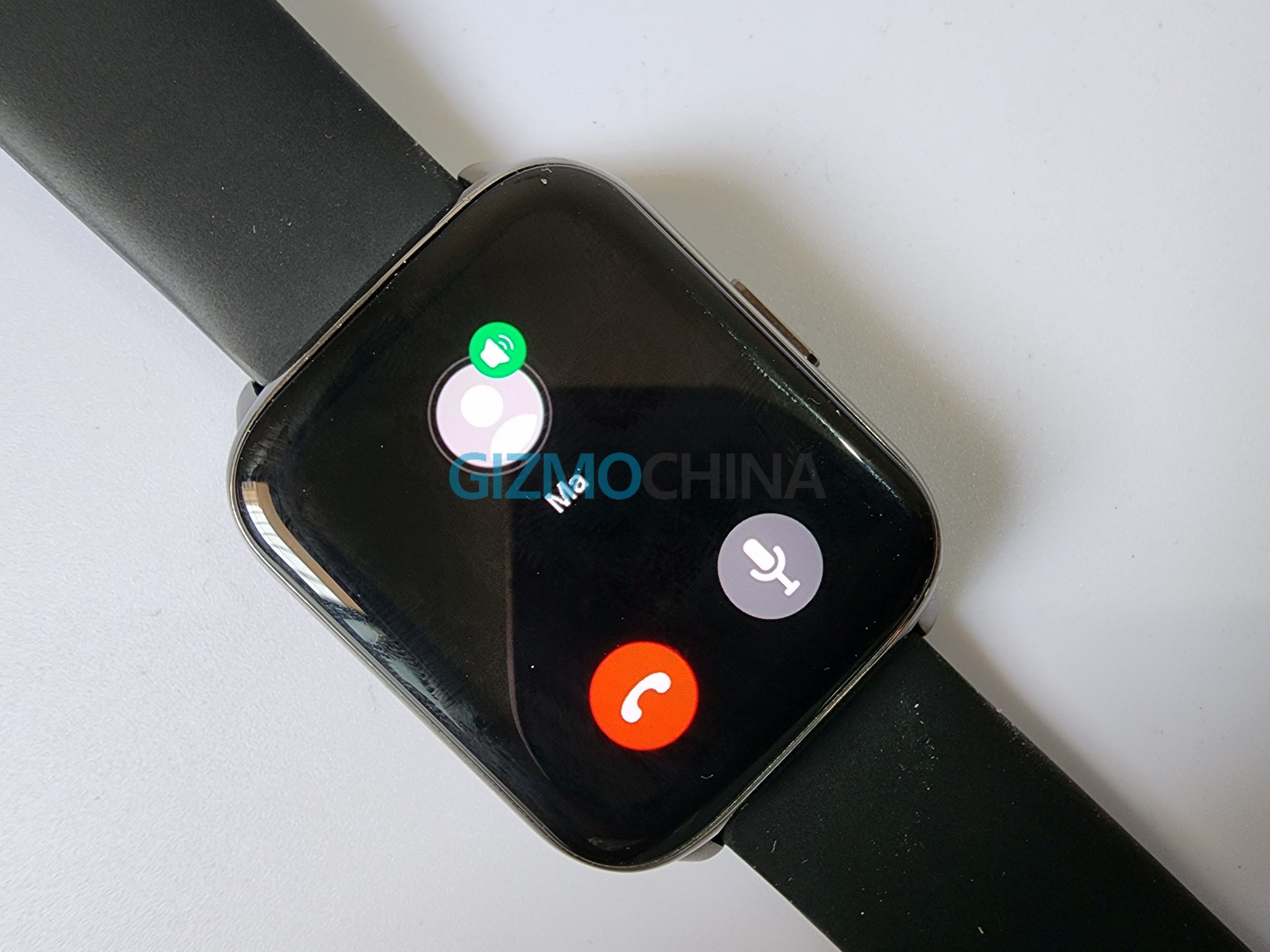 Amazfit Pop 2, display Amoled e chiamate bluetooth con il nuovo smartwatch  